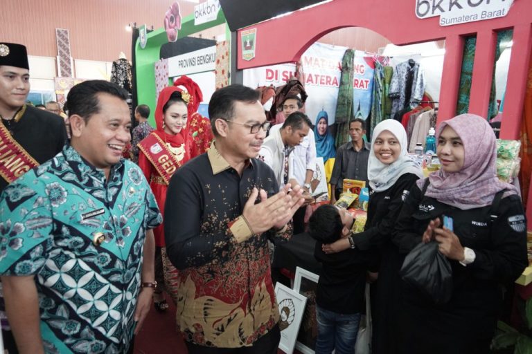 Bupati Askolani Buka Pameran Banyuasin Expo Gelar Dagang Produk UPPKA dan UMKM di GSS