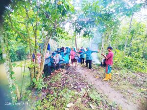 PKK Pelajau Arisan Out Door di Lubok Panjang, Main Perahu Sekalian Mandi