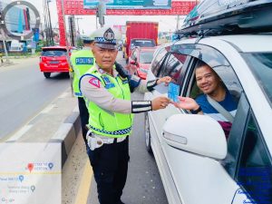 Mudahkan Pemudik, Satlantas Polres Banyuasin Pandu Dengan Barcode Jalan Alternatif