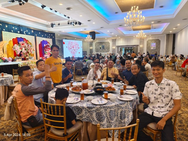 Jalin Silaturahmi Alumni UNITAS Palembang Gelar Bukber