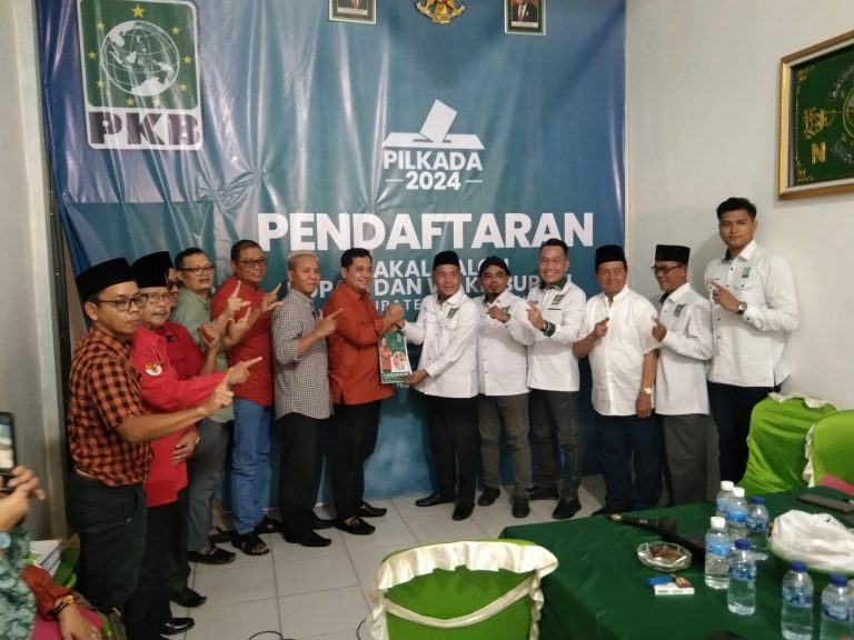 Askolani Kembalikan Formulir Pencalonan di Tiga Partai, Berharap Koalisi Besar Terbentuk