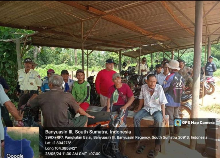 Pembuatan Parit Gajah  PT. Sawit Mas Sejahtera Di duga Merugikan 2 desa.