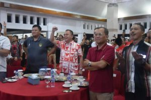 Pemkab Banyuasin Gelar Nobar, Ratusan Warga Padati Rumdin Bupati