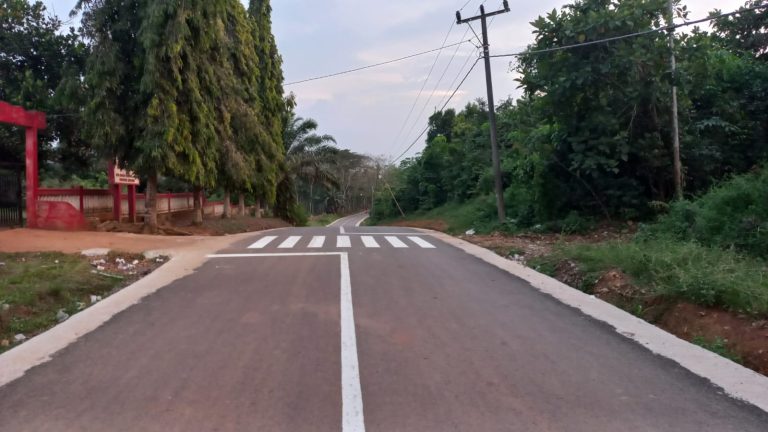 Pembangunan Jalan Desa Sedang-Saterio Tuntas 100 Persen, Masyarakat Senang!