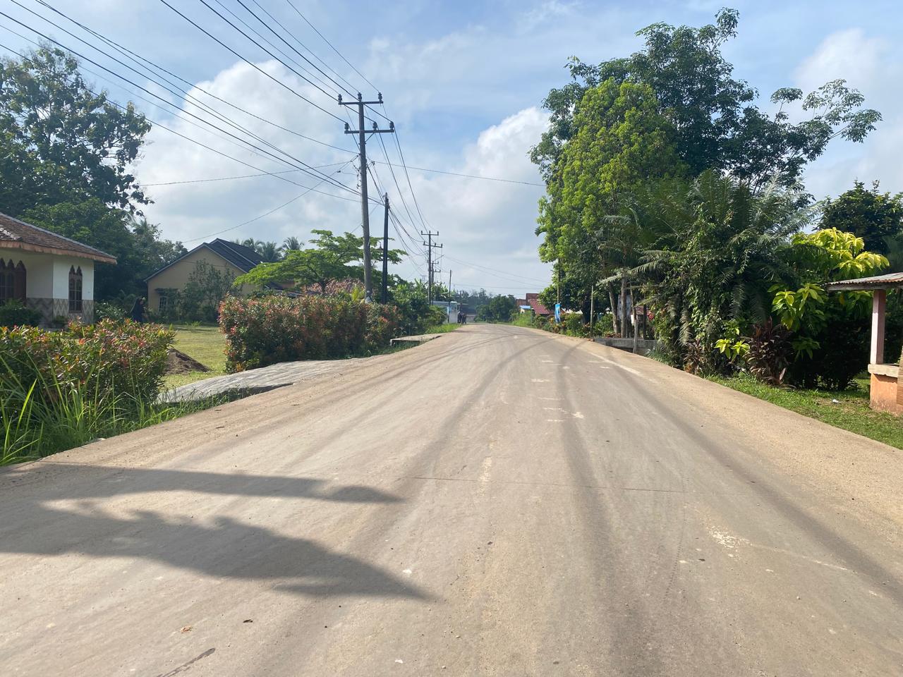 Terima Kasih PUPR Banyuasin! Jalan Alfa One-Tanjung Sari Banyuasin Mulus Beton, Masyarakat Puas dan Senang