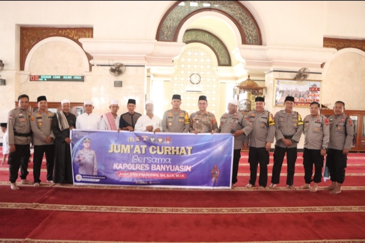 Kapolres Banyuasin Gelar Safari Jum’at, Tampung keluhan masyarakat, dimasjid jumhuriyah