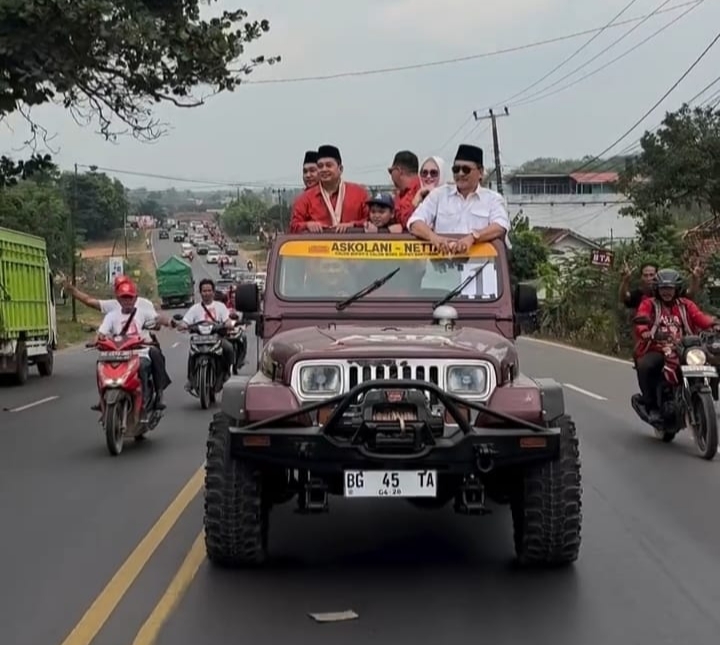 Naik Mobil Antik, ASTA Daftar ke KPU Banyuasin