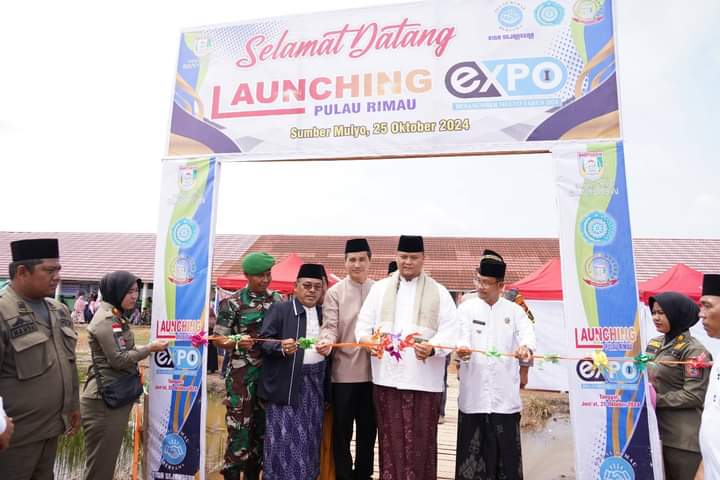 Sekda Banyuasin Pimpin Upacara Hari Santri Nasional serta Buka Pulau Rimau Expo ke-1 