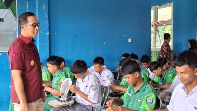 Lapas Banyuasin Bagikan Paket Makan Siang Bergizi Gratis Pada Siswa SMK Unggul Negeri 2 Banyuasin