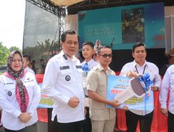 Libatkan Penjahit Lokal, Bupati Luncurkan Program Seragam Gratis Untuk SD dan SMP Sederajat