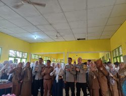 Kanit Binmas Dan Bhabinkamtibmas Polsek Indralaya Melaksanakan Kegiatan Monitoring Pembukaan Masa Pengenalan Lingkungan Sekolah (MPLS)