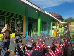 Tumbuhkan Cinta Tertib Lalu Lintas Sejak Dini, Satlantas Polres Muara Enim Sentuh Hati Anak Usia Dini pada Ops Patuh Musi 2025