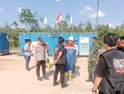 Tim Pidsus Sat Reskrim Polres Ogan Ilir Dan Polsek  Muara Kuang Melakukan Olah TKP Di Lokasi Ledakan Service Sumur Minyak TMB PT Pertamina Limau 