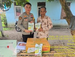 Bhabinkamtibmas Polsek Indralaya Cek Pendistribusian Bibit Jagung Dari Dinas Pertanian Kabupaten Ogan Ilir