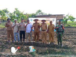KEGIATAN PENANAMAN JAGUNG PROGRAM KETAHANAN PANGAN POLSEK INDRALAYA – POLRES OGAN ILIR DI DESA MERANJAT 2 KEC. INDRALAYA SELATAN KAB.OGAN ILIR