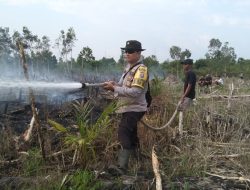 MITIGASI DAN PEMADAMAN KARHUTLA DI DESA PAYAKABUNG, INDRALAYA UTARA, OGAN ILIR