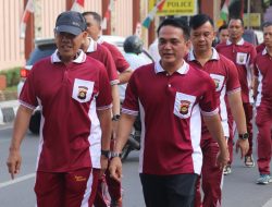 Semarak HUT RI ke-80, Kapolres Muara Enim Ajak Masyarakat Jalan Santai dan Senam Bersama