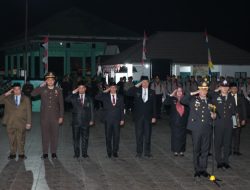 Hormati Jasa Para Pahlawan, Bupati ikuti Malam Renungan Suci di Makam Pahlawan Muara Enim, HUT Ke-80 RI