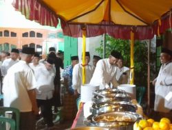 Bupati Ogan Ilir Panca Wijaya Akbar Hadiri Malam Takziah Alm H.Misron Masrah Keluarga H.Marwah