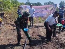 Desa Tanjung Bulan Siap Jadi Lumbung Pangan! Bhabinkamtibmas Polsek Muara Kuang Dampingi Petani Tanam Jagung Pipil
