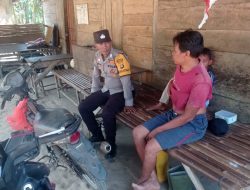 Personil Bhabinkamtibmas Polsek Muara Kuang Sambang Desa Binaan Sampaikan Pesan Kamtibmas dan Larangan Karhutla