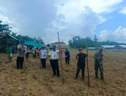 Bhabinkamtibmas dan Babinsa Menghadiri Kegiatan Penanaman Jagung Pipil di Desa Ulak Segara 