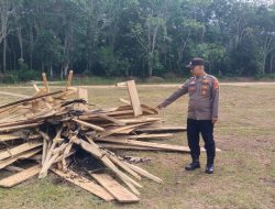 PERSONIL POLSEK MUARA KUANG CEK TKP PERUSAKAN MATERIAL BANGUNAN GERAI KOPERASI MERAH PUTIH DESA SUKANANTI KECAMATAN RAMBANG KUANG 