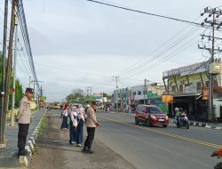 Strong Point Pagi Polsek Indralaya Atur Lalin Di Simpang Sekolahan