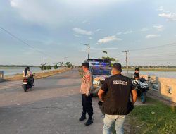 Patroli Polsek Indralaya dengan Samapta Polres Ogan Ilir Cegah Antisipasi  Balap Liar Di Tanjung  Senai