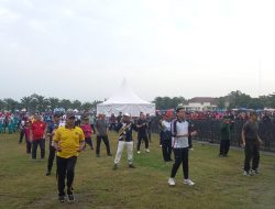 Personil gabungan polsek Indralaya Polres Ogan Ilir melakukan pengamanan kegiatan jalan santai dan senam bersammenjadi Ogan Ilir ke XXII