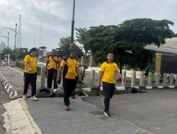 KEGIATAN OLAHRAGA JALAN SEHAT PERSONEL POLSEK INDRALAYA