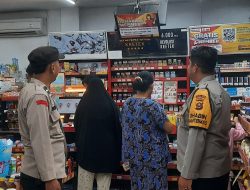 Berikan Rasa Aman kepada Warga Masyarakat Polsek Muara Kuang Laksanakan Patroli Malam