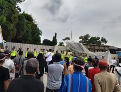 Keluhkan Debu dan Bau Produksi, Warga Ogan Ilir Gelar Aksi Damai di PT SPF