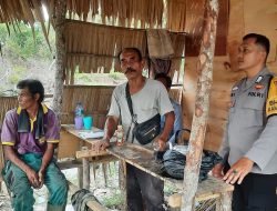 Personel Bhabinkamtibmas Polsek Muara Kuang Sambangi Warga Desa Binaan, Sampaikan Himbauan Kamtibmas dan Larangan Karhutla