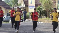 Personel Polsek Indralaya mengikuti kesamaptaan jasmani