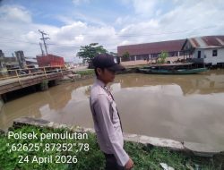 Polsek Pemulutan Ogan Ilir Lakukan Pemantauan Debit Air Sungai, Antisipasi Potensi Banjir