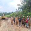 Jalan Rusak di Jirak Jaya, Pemkab Muba Bergerak Kilat      *Medco Turun Tangan, Perbaikan Mekar Jaya Dikebut*