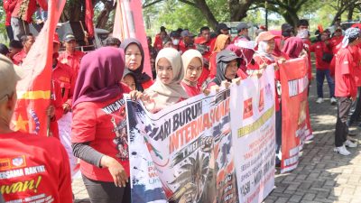 Polres Ogan Ilir Bersama Pemerintah Kabupaten berikan Pelayanan Penyampaian Aspirasi dan Pendapat serta lakukan Dialog terbuka dengan Aliansi Buruh pada Peringatan May Day