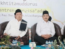 Hadiri Haflah Pondok Pesantren Darussa’adah, Wabup Rohman Husen Tampil Bersahaja di Tengah Ribuan Jamaah