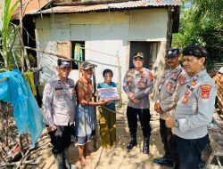Peringati HUT Bhayangkara Ke-80, Polsek Pulau Rimau Berbagi Sembako Kepada Lansia Kurang Mampu