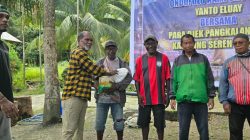 Nobar Piala Dunia dan Baksos, Yanto Eluay Ajak Warga Pos 7 Jaga Kamtibmas