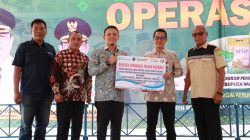 Sinergi Pemkab Muba dan Bank Sumsel Babel, Operasi Pasar Murah Ringankan Pengeluaran Warga     Warga Sungai Keruh padati lokasi kegiatan untuk dapatkan beras SPHP, gula pasir, dan gas LPG 3 kilogram dengan harga terjangkau