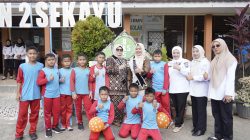 Tinjau Penutupan MPLS, Tegaskan Komitmen Wajib Satu Tahun Pendidikan Prasekolah