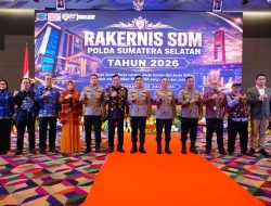 Bupati H. M. Toha Tohet, S.H. Terima Penghargaan dari Kapolda Sumsel Atas Komitmen Dukungan Penguatan Kapasitas SDM Kepolisian dan Kondusivitas Daerah.     Perkuat Sinergi Keamanan & Pembangunan, Pemkab Muba Hadiri Rakernis SDM Polda Sumsel 2026.
