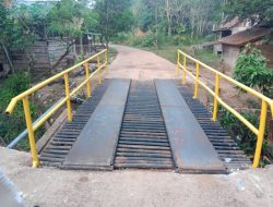 Atas Instruksi Bupati Toha, Jembatan Purwosari Rampung Diperbaiki     Sebagai tindak lanjut atas laporan masyarakat, Kini Jembatan Kembali Aman Dilalui