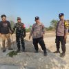 Respons Cepat Personel Polsek Lawang Kidul dan TNI Berjibaku Padamkan Lahan Belukar di Desa Keban Agung