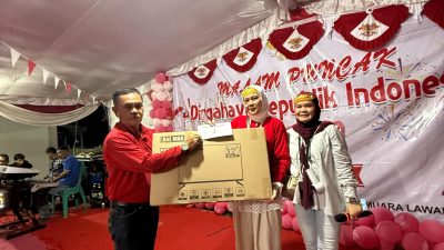 Senyum Sumngringah Warga Grand City Terima Hadiah Sambut Malam Puncak HUT RI-81 