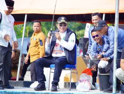Bupati Toha Perkuat Sinergi Forkopimda Lewat Coffee Morning dan Fun Fishing     Hingga Beri Bonus Pribadi Rp4 Juta, Fun Fishing Kesbangpol Makin Meria