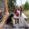 Setelah Viral! Jalan Desa Sungsang Ambruk Sebabkan Anak Sekolah Terjatuh Wabup Banyuasin Pastikan di Bangun Tahun Ini