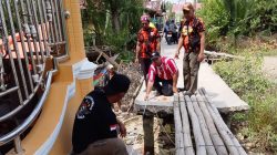 Setelah Viral! Jalan Desa Sungsang Ambruk Sebabkan Anak Sekolah Terjatuh Wabup Banyuasin Pastikan di Bangun Tahun Ini
